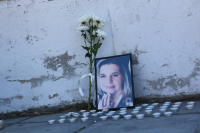 Η Θεώνη Κουφονικολάκου στην κηδεία της Βάγιας Νέστορα