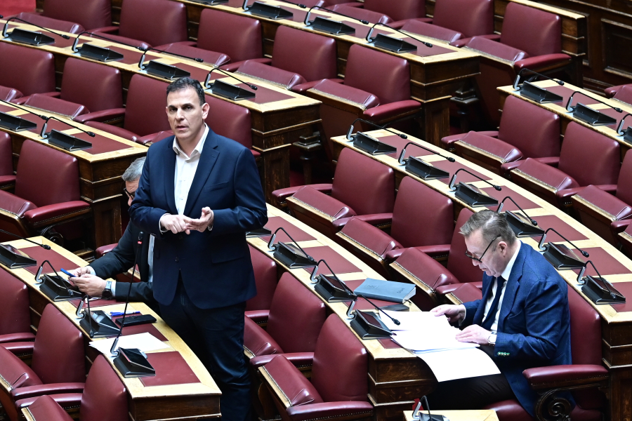 Γιατί ο Καραμέρος τραγουδά «Τα καράβια μου καίω»