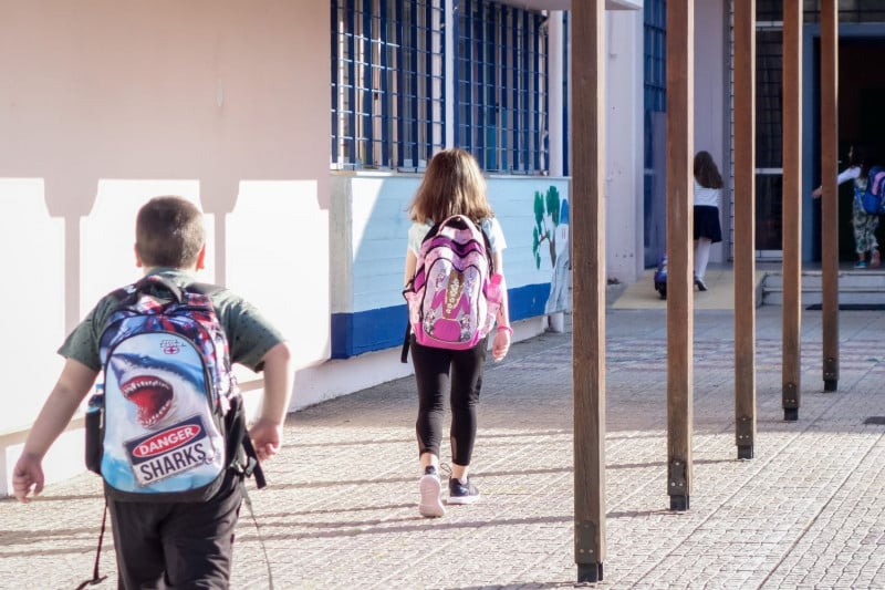 Σχολεία και κορονοϊός: Σε ποιες χώρες είναι κλειστά, πού λειτουργούν κανονικά