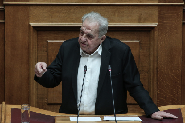 Όταν ο Αλέκος Φλαμπουράρης έσωσε 13.000 εργαζόμενους