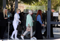 Επίθεση με βιτριόλι: Καταθέτουν αύριο οι γιατροί της Ιωάννας, «θα μπορούσε να έχει χάσει τη ζωή της» (βίντεο)