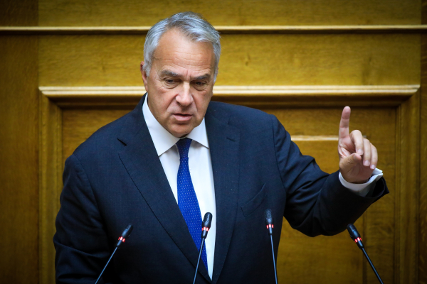 Στην ίδια γραμμή και ο Μάκης