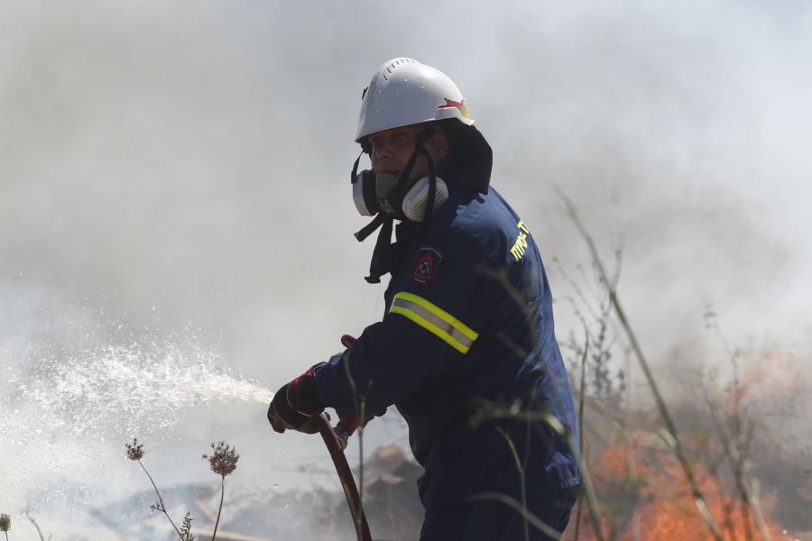 Φωτιά στον λόφο του Φιλοπάππου