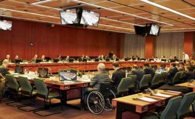 Η γερμανική Αριστερά καταγγέλλει την πολιτική ταπείνωσης που ακολουθεί η γερμανική κυβέρνηση