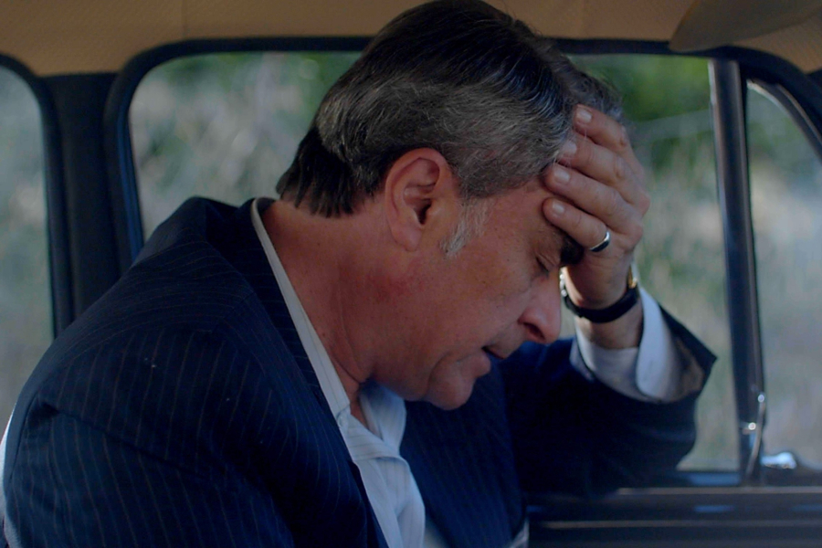 «Άγιος Έρωτας»: Ο Κυριάκος αναζητά απεγνωσμένα τη γυναίκα του (Βίντεο)