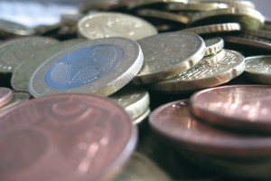 Μικρά κέρδη σημειώνει σήμερα το ευρώ