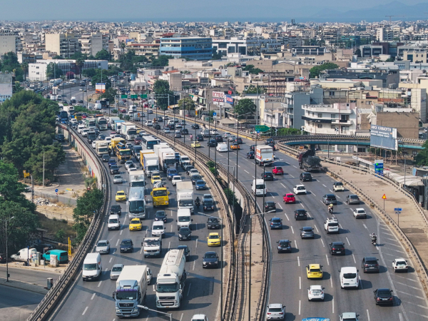 Χωρίς απαγόρευση τα φορτηγά στον Κηφισό - Έρχονται έξυπνα φανάρια