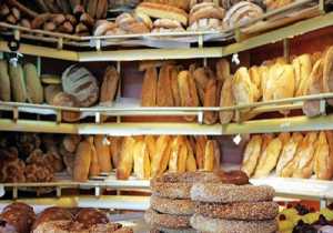 Δωρεάν ψωμί σε άνεργους, άπορους και πολύτεκνους από τον «Βενέτη»