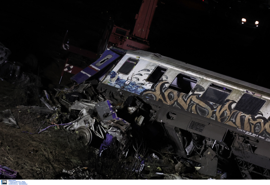 Τέμπη: Οι τελευταίοι διάλογοι σταθμάρχη - μηχανοδηγού πριν από τη μοιραία σύγκρουση