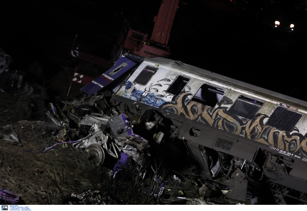 Τέμπη: Οι τελευταίοι διάλογοι σταθμάρχη - μηχανοδηγού πριν από τη μοιραία σύγκρουση