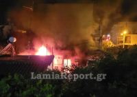Σκηνές χάους στη Λαμία: Πυρκαγιά σε σπίτι, ο ιδιοκτήτης απειλούσε με μαχαίρι