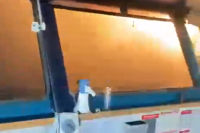 Τουρκικό πλοίο δέχτηκε επίθεση από drone στη Μαύρη Θάλασσα (Βίντεο)