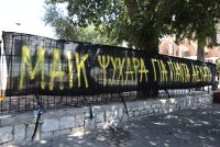 «Καλύτερα να τέλειωνα μαζί με το παιδί μου, σταμάτησε εκεί η ζωή μου», σπαράζει η μητέρα του δολοφονημένου Μιχάλη