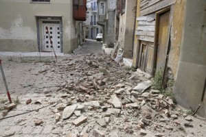 Κονδύλι 2,5 εκατ. ευρώ στην Λέσβο για την διαχείρηση των μπαζών από τον σεισμό