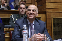 Στα σκαριά η εθελοντική στράτευση των γυναικών, τι αποκάλυψε ο Δένδιας