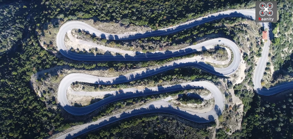 O πιο δύσκολος δρόμος της Ελλάδας με τις 30 συνεχόμενες στροφές (βίντεο)