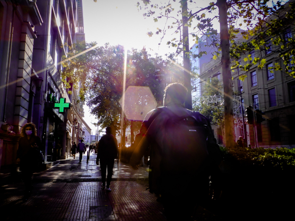 Στο τραπέζι «light» lockdown: Σενάρια για μέτρα και για εμβολιασμένους