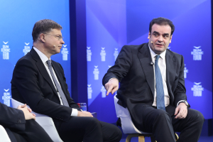 Ντομπρόβσκις - Πιερρακάκης: Δεν υπάρχουν περιθώρια για οριζόντια μέτρα για την αντιμετώπιση της ενεργειακής κρίσης