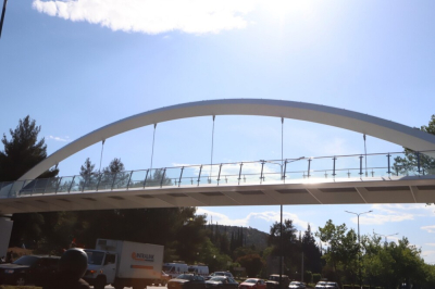 Χαϊδάρι: Παραδόθηκε η πεζογέφυρα στη λεωφόρο Αθηνών