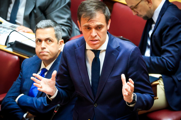 Μάντζος: Η κυβέρνηση οφείλει να εγκαταλείψει την πολιτική της αφωνίας για τη Γάζα