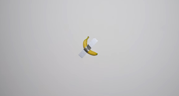 Έδωσε 6,2 εκατ. για μια μπανάνα κολλημένη στον τοίχο με μονωτική ταινία