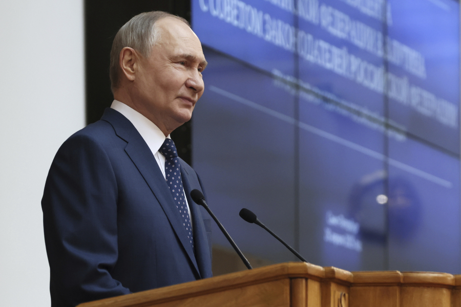 Τι προσπαθεί να πετύχει ο Πούτιν με την τριήμερη κατάπαυση πυρός στην Ουκρανία