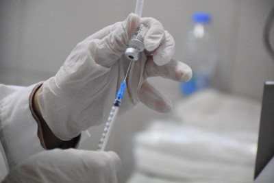 ΕΜΑ: Δεν υπάρχουν ενδείξεις ότι το εμβόλιο της AstraZeneca έχει προκαλέσει την δημιουργία θρόμβων