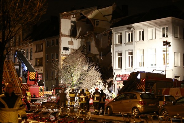 Αμβέρσα: Έκρηξη σε πολυκατοικία από διαρροή φυσικού αερίου – Πολλοί τραυματίες