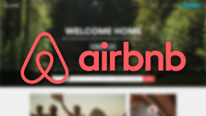Airbnb: Ξεκινάει το σαφάρι για τα αδήλωτα καταλύματα - Πρόστιμα έως και 30.000 ευρώ