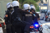 Άνω Λιόσια: Επίθεση 80 ατόμων σε αστυνομικούς έπειτα από καταδίωξη - 2 τραυματίες