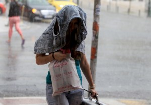 Καιρός: Ζέστη με βροχές και καταιγίδες για το επόμενο διήμερο