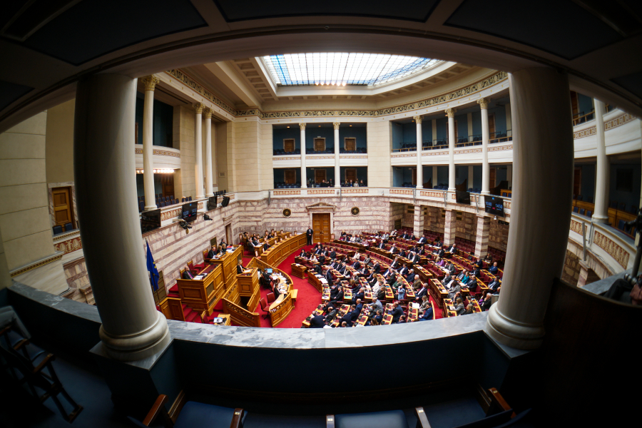 Ώρα Τριαντόπουλου στη Βουλή - Πυρά για το μπάζωμα - Liveblog η συζήτηση για την Προανακριτική