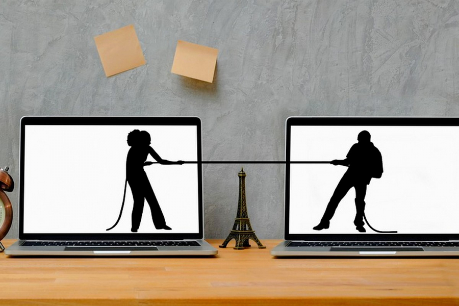 Ανατροπή με τα διαζύγια: Θα βγαίνουν από το σπίτι και μ&#039; ένα «κλικ»