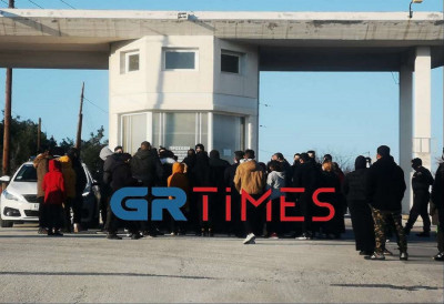 Θεσσαλονίκη: Ένταση σε κηδεία, δεκάδες Ρομά προσπάθησαν να μπουν σε νεκροταφείο