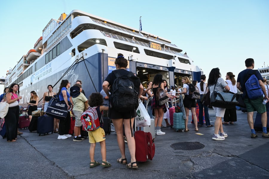 Οι περιοχές της Ελλάδος με τις μεγαλύτερες τουριστικές εισπράξεις