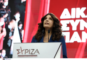 Τσαπανίδου για Μητσοτάκη: «Ωραίο το κείμενο των επικοινωνιολόγων, ωραία και η συγνώμη που τον ανάγκασαν να γράψει»
