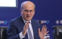 Χατζηδάκης: Οι πολίτες θα επιλέξουν ανάμεσα στους Άη Βασίληδες της αντιπολίτευσης και την αποτελεσματικότητα της ΝΔ