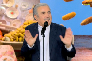 Λαζόπουλος για Μενδώνη: «Μήπως προσπαθούσε να μας συμπαρασύρει με την υποκριτική της;» (Βίντεο)