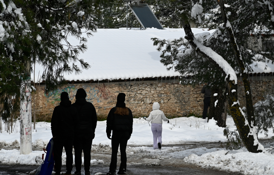 Καιρός: Νέο έκτακτο δελτίο - Έρχονται χιόνια, βροχές και θυελλώδεις άνεμοι μέχρι το βράδυ