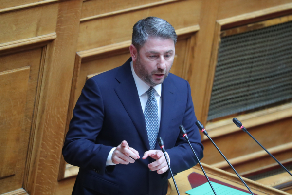 Η μίσθωση που έγινε πολιτική κόντρα – Το ποσό που λαμβάνει ο Ανδρουλάκης