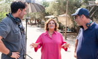 «Κάμπινγκ»: Backstage φωτογραφίες από τα γυρίσματα της νέας σειράς του MEGA