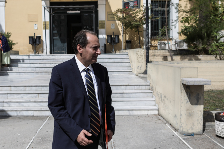 Ανεβαίνει το θερμόμετρο στη δίκη των υποκλοπών