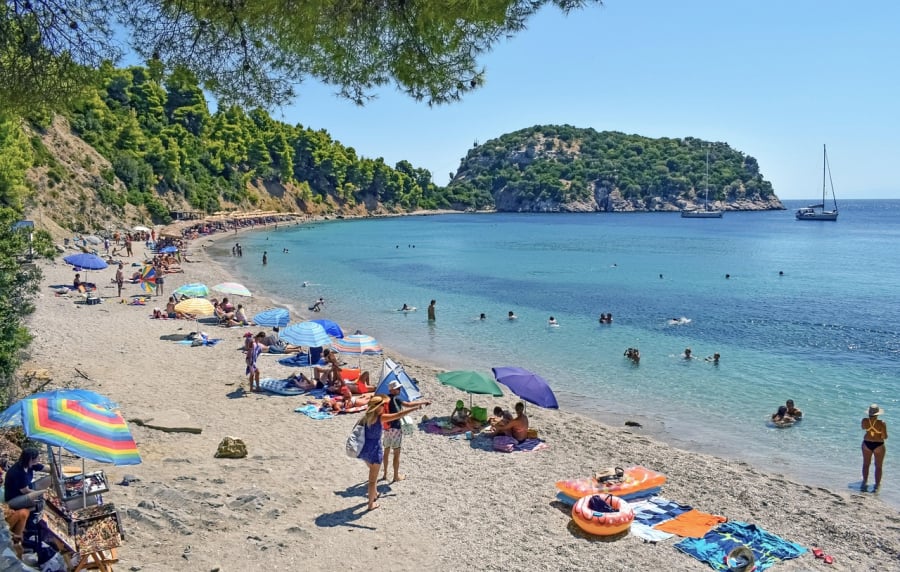 ΟΠΕΚΑ - Κοινωνικός Τουρισμός: Η ώρα των αδιάθετων voucher - Δικαιούχοι και κρατήσεις