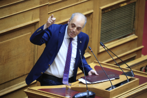 Στον Άρειο Πάγο ο Βελόπουλος: Ζητά να μην ενταχθούν τα νέα βίντεο στη συνολική δικογραφία για τα Τέμπη