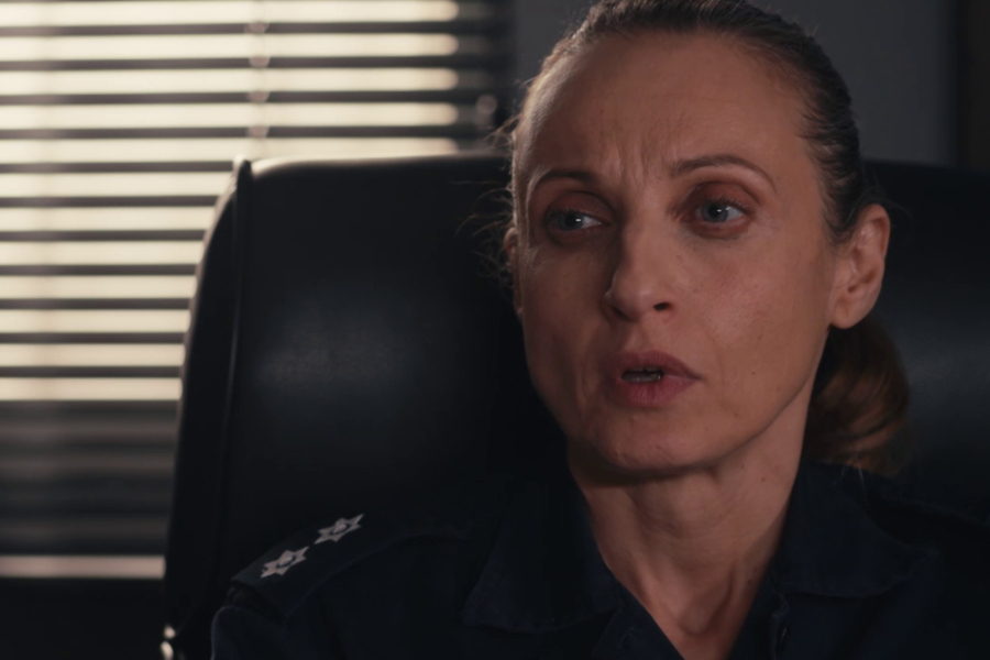 Ταμπού: Ο Νάσος ανακαλύπτει το τρίτο πρόσωπο που απειλεί τον γάμο των γονιών του (Βίντεο)