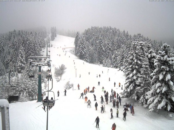 Πλήθος επισκεπτών στο χιονοδρομικό κέντρο του Φαλακρού Δράμας το τριήμερο