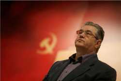 Συνάντηση Κουτσούμπα με εργαζόμενους του προγράμματος «Βοήθεια στο σπίτι»