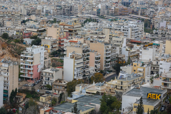 Πολυκατοικίες: Έρχεται νέο πλαίσιο για τη λειτουργία τους - Πώς θα λαμβάνονται οι αποφάσεις