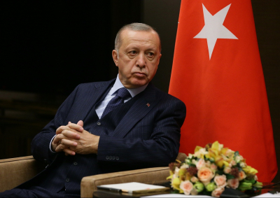 Ο Τσαβούσογλου απείλησε με παραίτηση τον Ερντογάν για τους πρέσβεις persona non grata