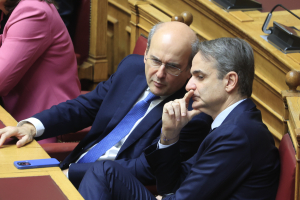 Χατζηδάκης: Υποχρέωσή μας να προχωρήσουμε με σεμνότητα και αποτελεσματικότητα